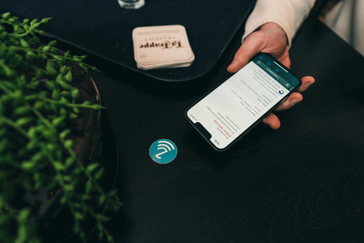 App Clips и NFC етикети: iOS 14 прегръща NFC технологията