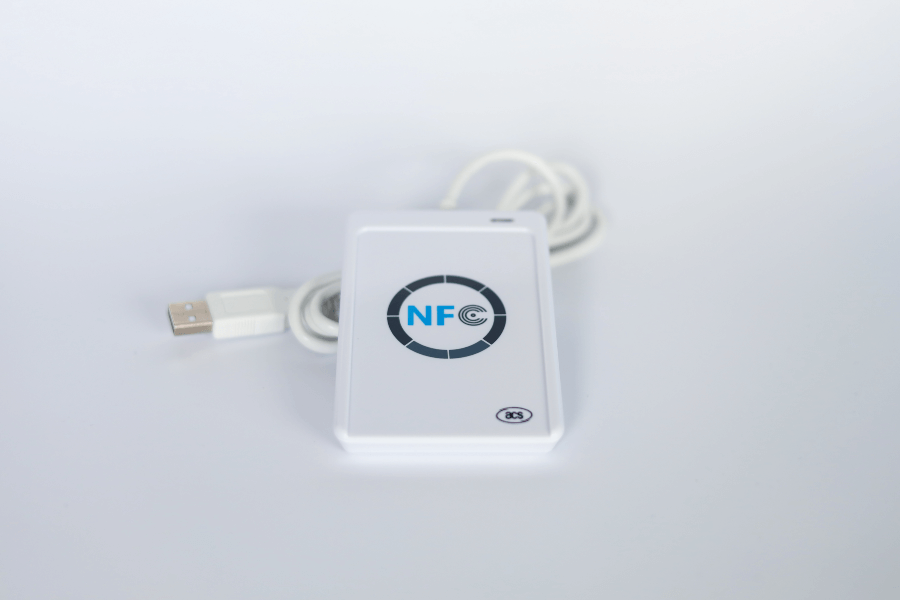 NFC четец