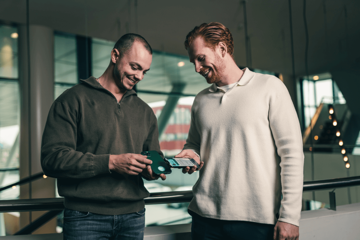 Споделяне на контактни данни с NFC стикер за телефон